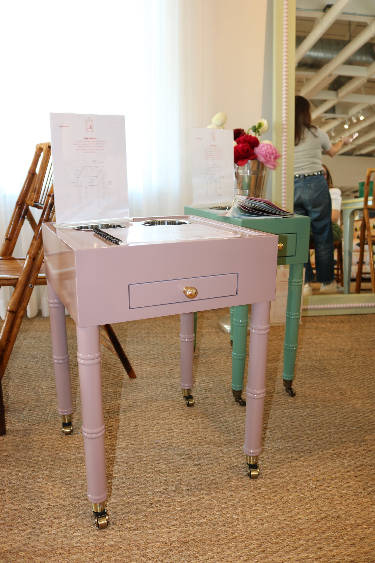 Hilary Champagne Table
