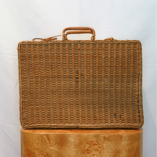 Vintage Wicker Picnic Basket