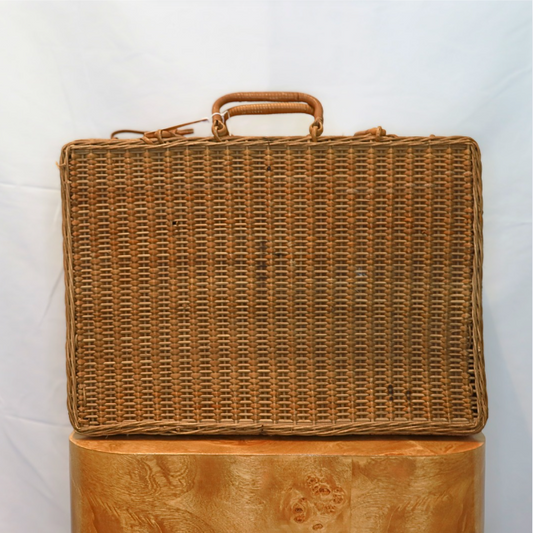 Vintage Wicker Picnic Basket